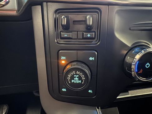 Used 2024 Ford F150 Lariat w/ Tow/Haul Package image 17