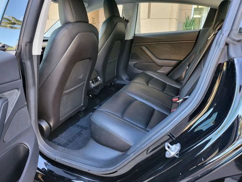 Used 2018 Tesla Model 3 Long Range RWD image 15