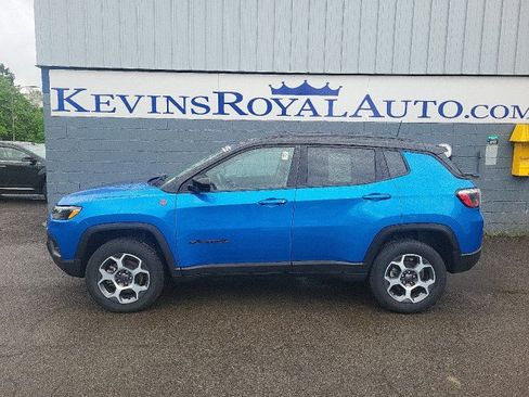 Used 2022 Jeep Compass Trailhawk w/ Trailhawk Convenience Group AWD/4WD image 1