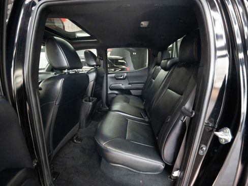 Used 2023 Toyota Tacoma TRD Sport image 23