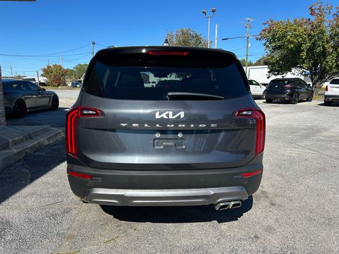 Used 2022 Kia Telluride EX w/ EX Premium Package image 6
