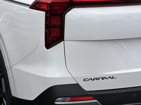 New 2026 Kia Carnival SX w/ SX Dark Edition Package FWD image 20