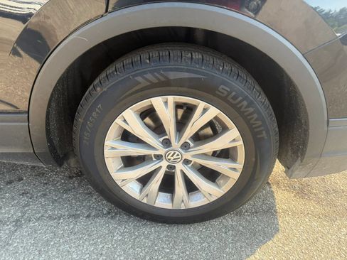 Used 2019 Volkswagen Tiguan SE w/ Panoramic Sunroof Package AWD/4WD image 29