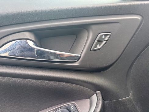 Used 2024 Chevrolet Malibu LT image 11