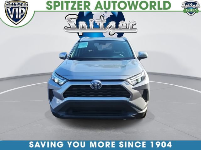 Used 2024 Toyota RAV4 XLE AWD/4WD image 3