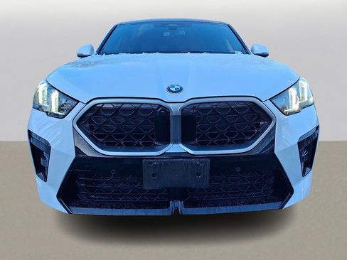 Used 2025 BMW X2 xDrive28i w/ Premium Package image 2