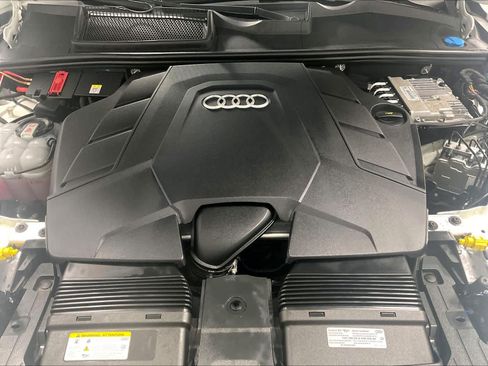 Used 2022 Audi Q7 3.0T Premium w/ Convenience Package image 35