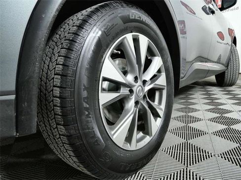 Used 2018 Nissan Murano SV image 9