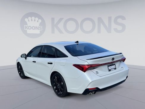 Used 2021 Toyota Avalon XSE image 4