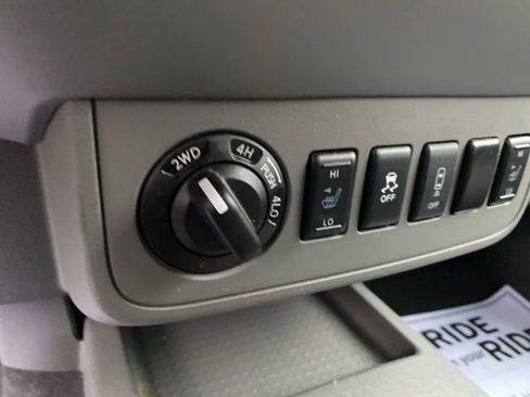 Used 2021 Nissan Frontier SV image 32