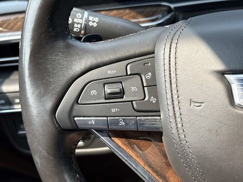 Used 2023 Cadillac Escalade Sport Platinum AWD/4WD image 17