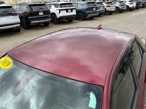Used 2019 Chrysler 300 S AWD/4WD image 11
