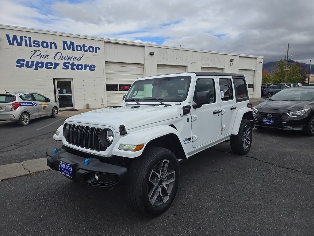 Used 2024 Jeep Wrangler Unlimited AWD/4WD image 1