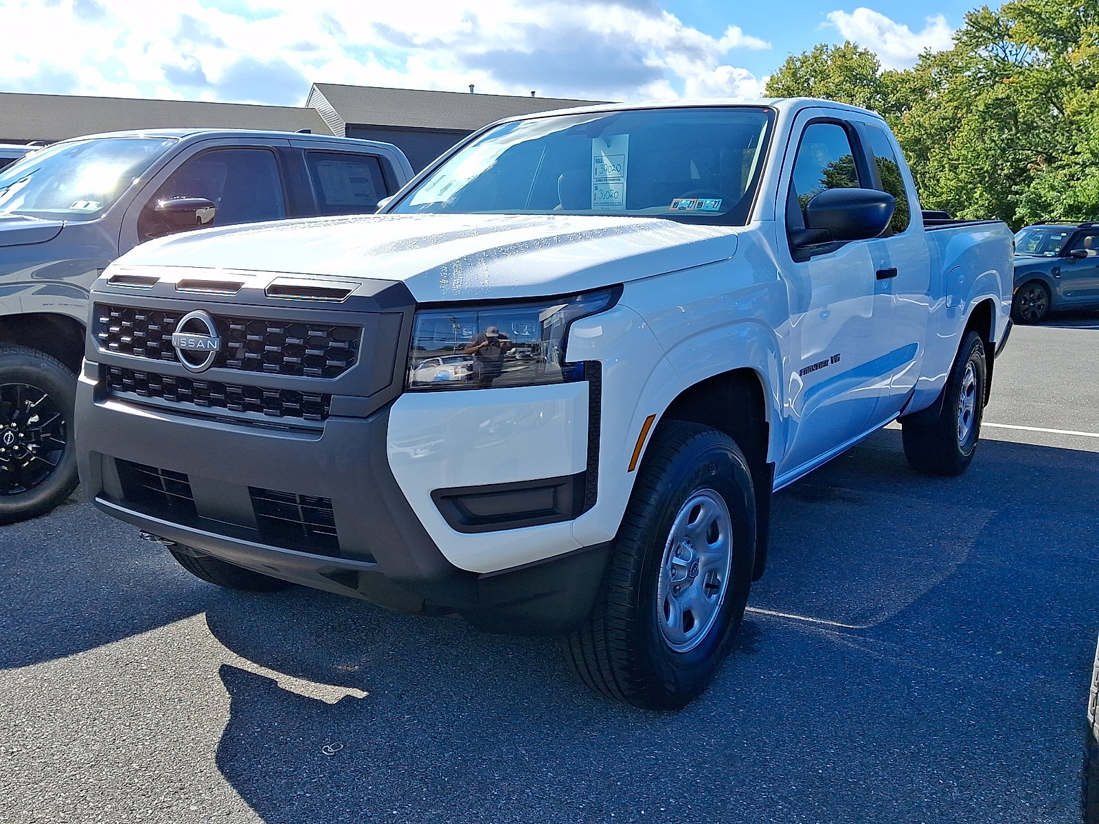 New 2027 Nissan Frontier S w/ S Utility Package AWD/4WD image 3