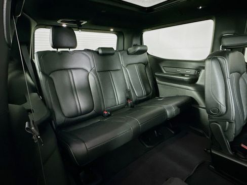 New 2026 Jeep Grand Wagoneer Limited AWD/4WD image 35