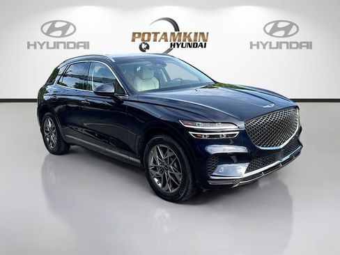 Used 2023 Genesis GV70 2.5T w/ Select Package AWD/4WD image 3