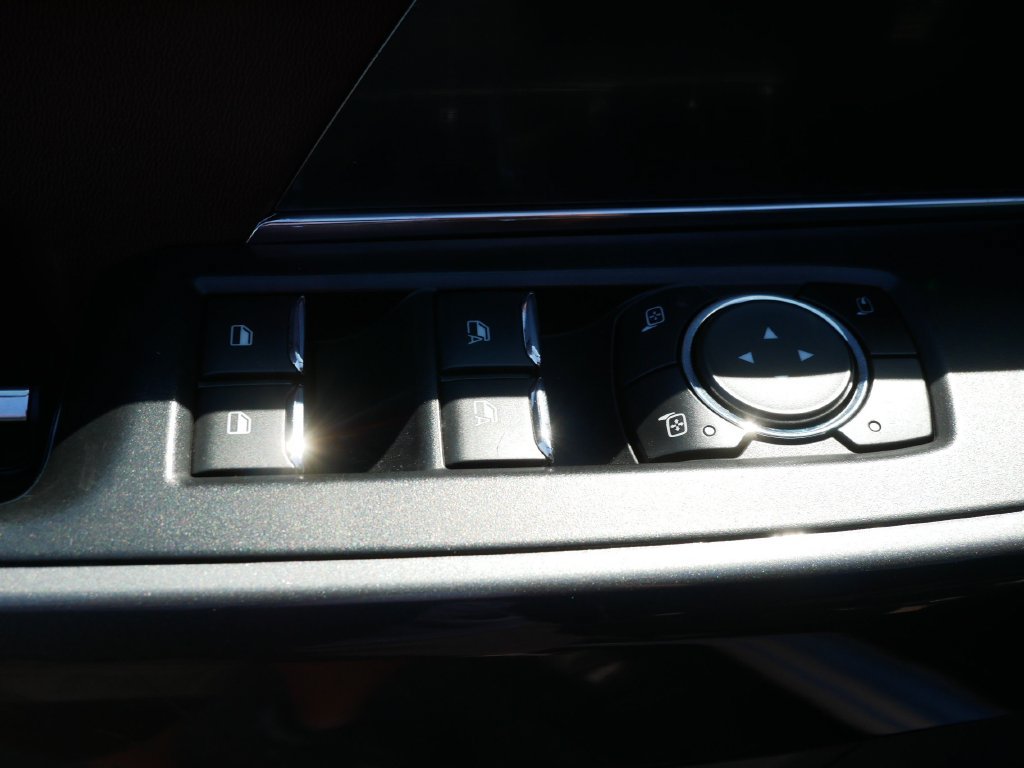 Used 2022 Ford F150 Lariat AWD/4WD image 17