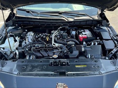 Used 2025 Nissan Altima 2.5 SV FWD image 27