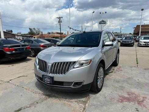 Used 2013 Lincoln MKX AWD image 3