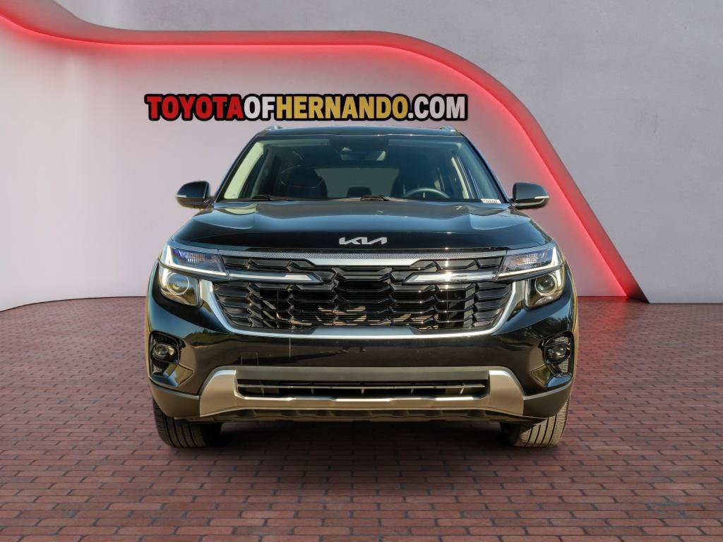 Used 2025 Kia Seltos S AWD/4WD image 2
