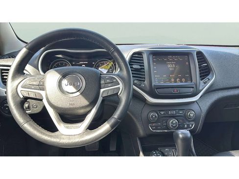 Used 2016 Jeep Cherokee Trailhawk w/ Comfort/Convenience Group AWD/4WD image 13