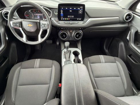 Used 2025 Chevrolet Blazer LT FWD image 16