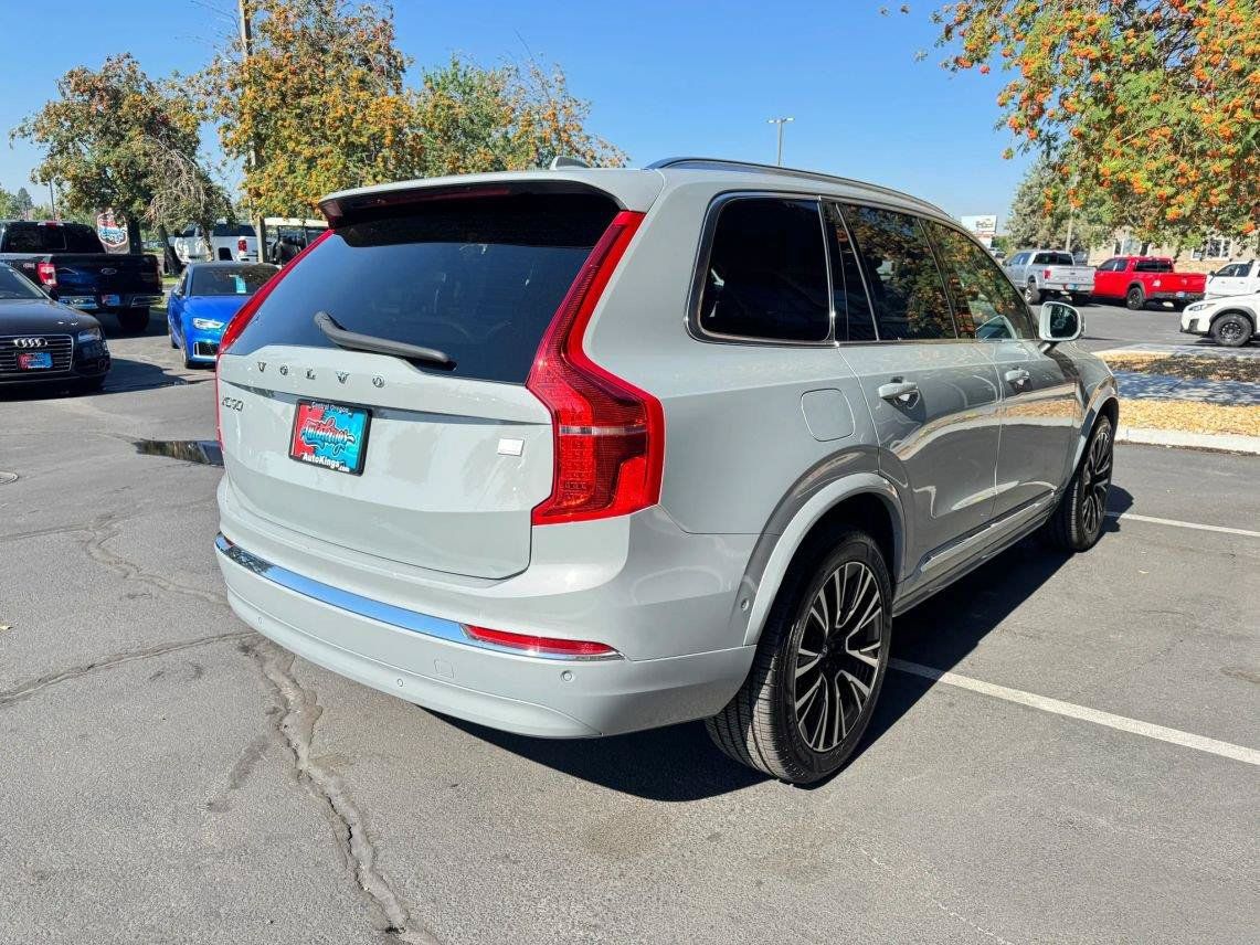 Used 2024 Volvo XC90 T8 Plus AWD/4WD image 5
