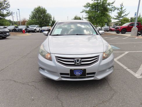 Used 2011 Honda Accord EX-L image 2