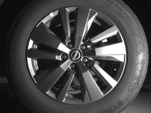 Used 2025 Nissan Pathfinder SV image 14