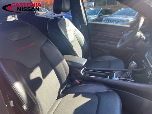 Used 2023 Jeep Compass Trailhawk image 10