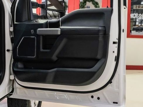 Used 2018 Ford F250 Platinum w/ Platinum Ultimate Package image 37