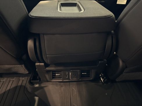 New 2025 GMC Sierra 2500 SLT image 21