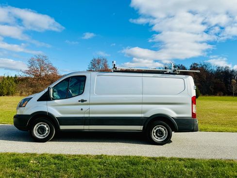 Used 2019 Ford Transit 150 130 Low Roof image 2