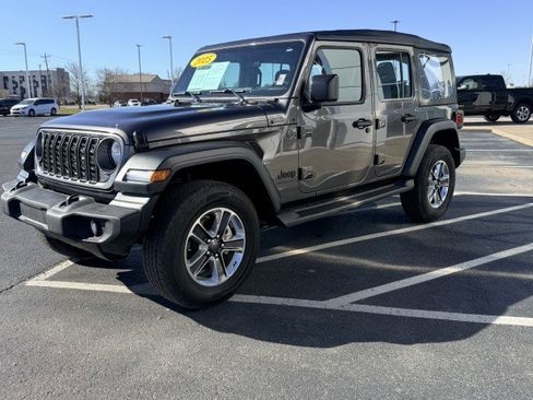 Used 2025 Jeep Wrangler Sport image 2