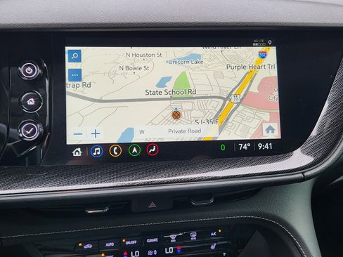 Used 2022 Buick Envision Essence w/ Technology Package I FWD image 7