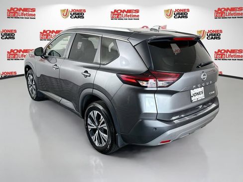 Used 2023 Nissan Rogue SV w/ SV Premium Package AWD/4WD image 2