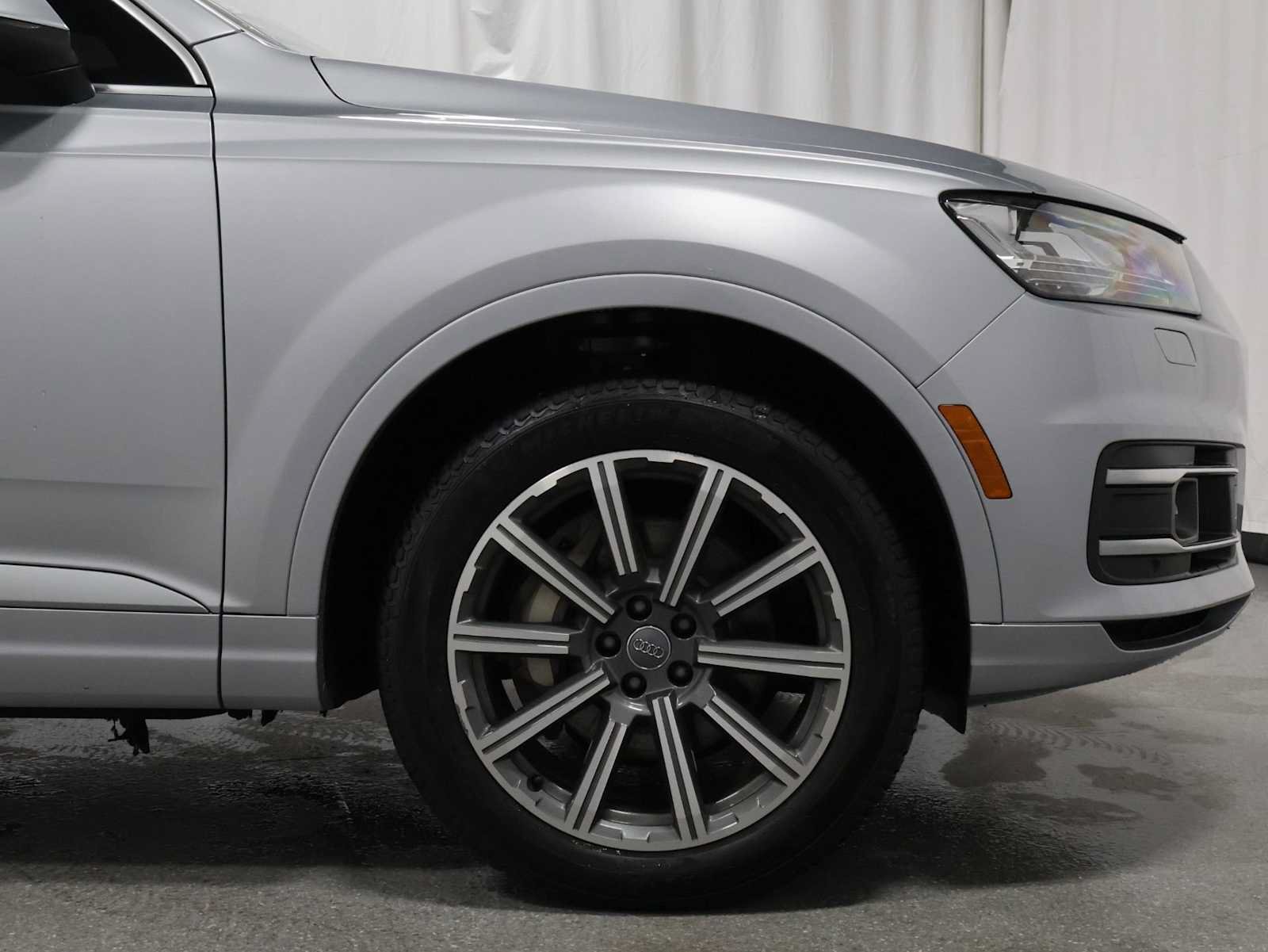 Used 2017 Audi Q7 3.0T Premium Plus w/ Premium Plus Package AWD/4WD image 11