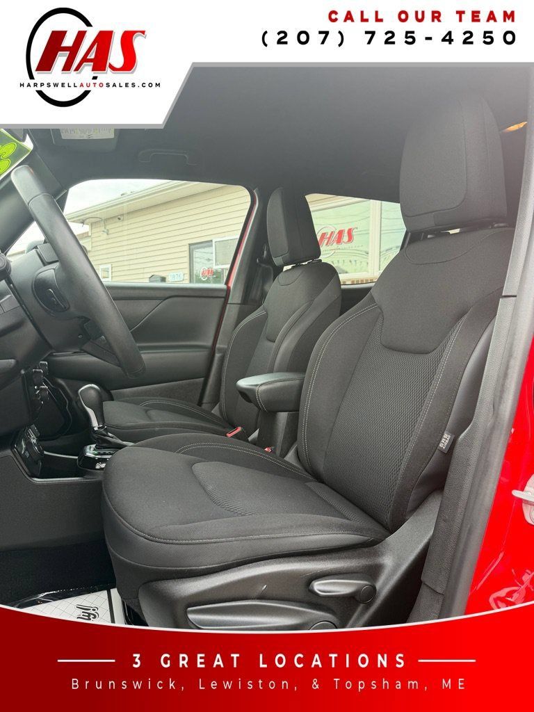 Used 2022 Jeep Renegade Altitude AWD/4WD image 10