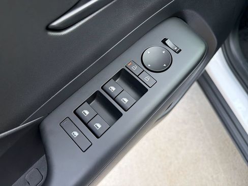 New 2026 Hyundai Kona SE FWD image 15