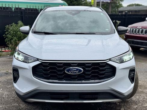Used 2025 Ford Escape ST-Line Select AWD/4WD image 9
