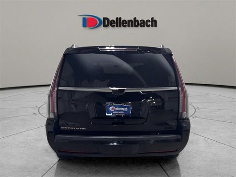 Used 2018 Cadillac Escalade Premium Luxury image 4