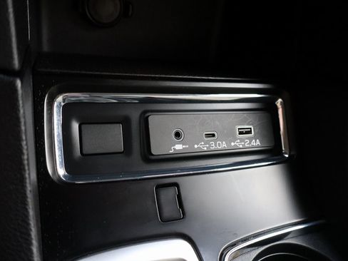 Used 2024 Subaru Ascent Premium w/ Convenience Package image 39