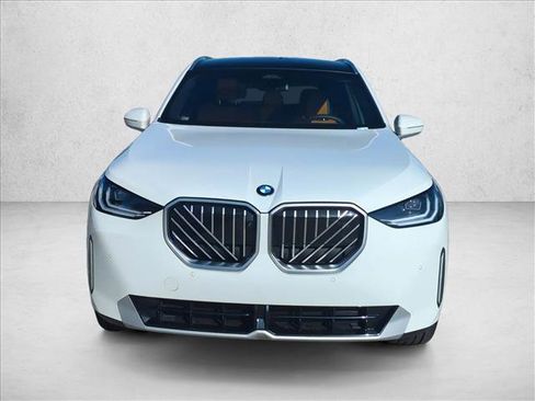 Certified 2025 BMW X3 xDrive30i w/ Premium Package AWD/4WD image 2