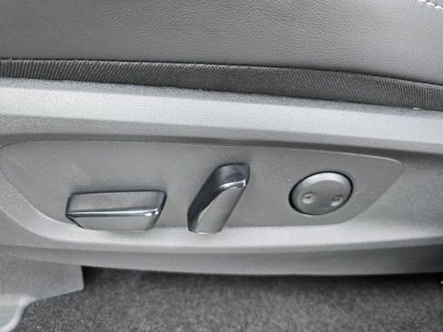 New 2025 Nissan Pathfinder Platinum image 31