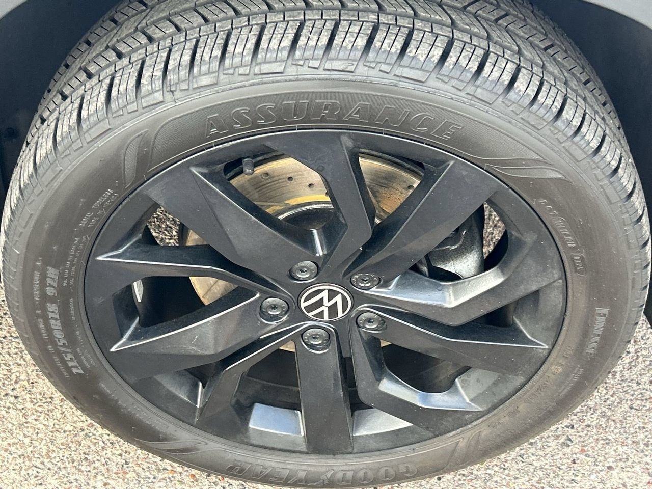 Used 2022 Volkswagen Taos SE w/ Panoramic Sunroof Package FWD image 7