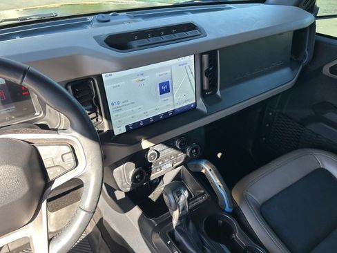 Used 2024 Ford Bronco Wildtrak image 28