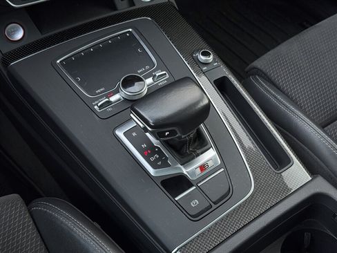 Used 2018 Audi SQ5 Premium Plus w/ Navigation Package AWD/4WD image 29