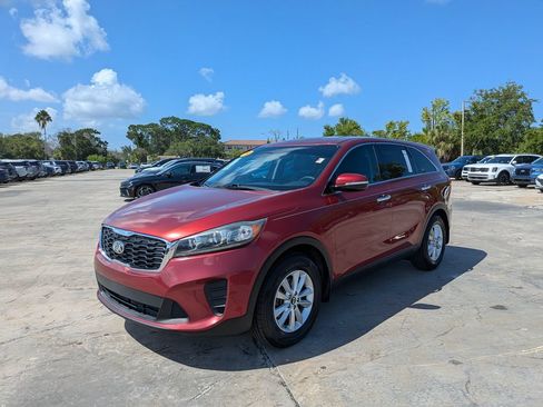 Used 2019 Kia Sorento FWD image 4