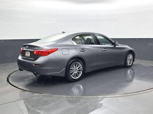 Used 2017 INFINITI Q50 Signature Edition w/ All Weather Package (L93) AWD/4WD image 5