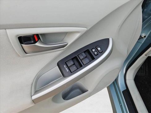 Used 2013 Toyota Prius Two image 13